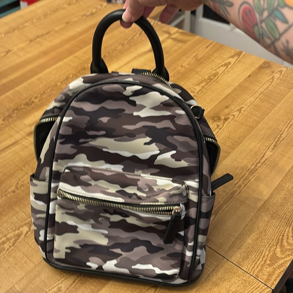 Camo mini backpack - perfectt purse